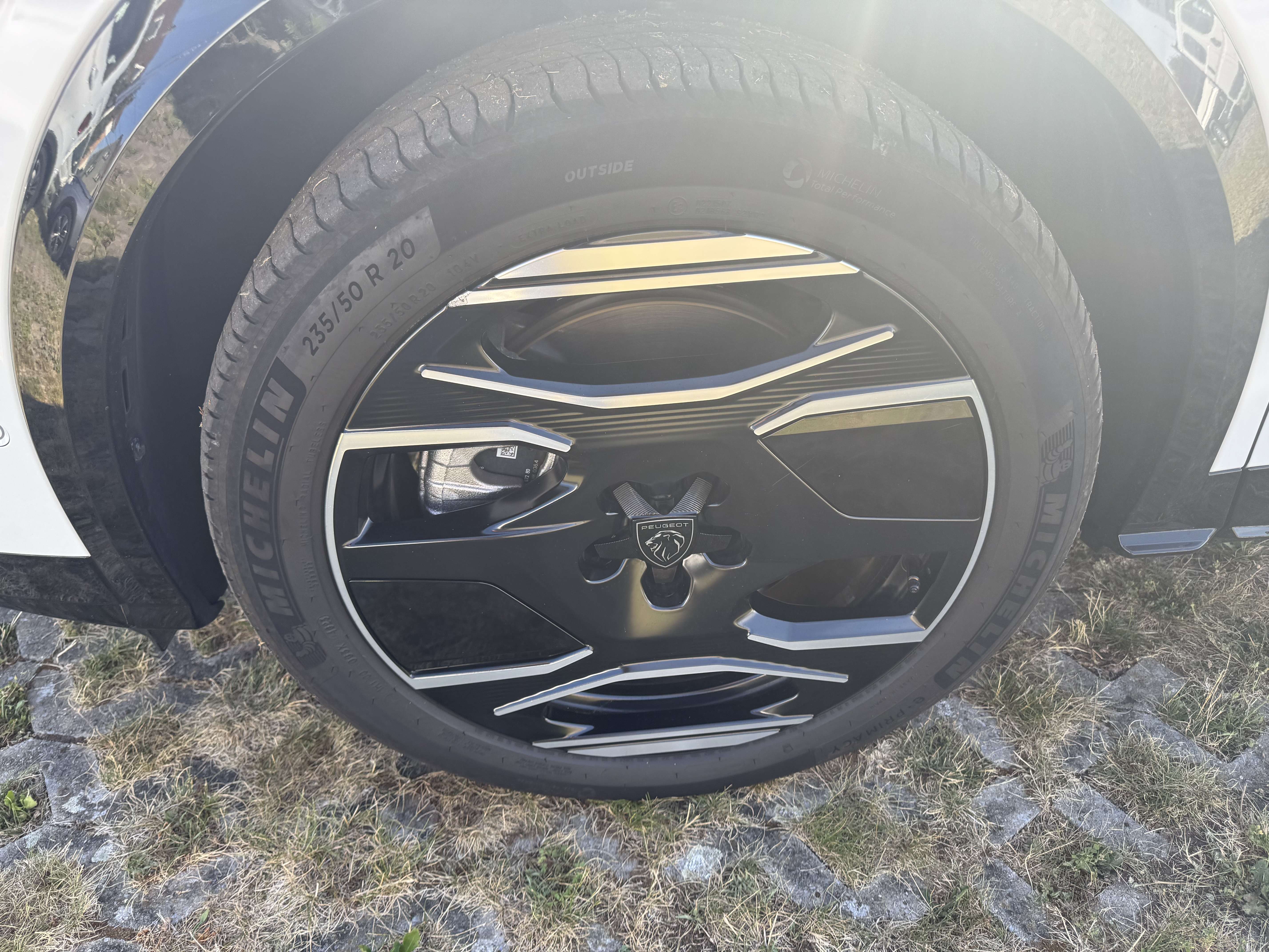 Peugeot 3008 e-3008 73 kWh GT