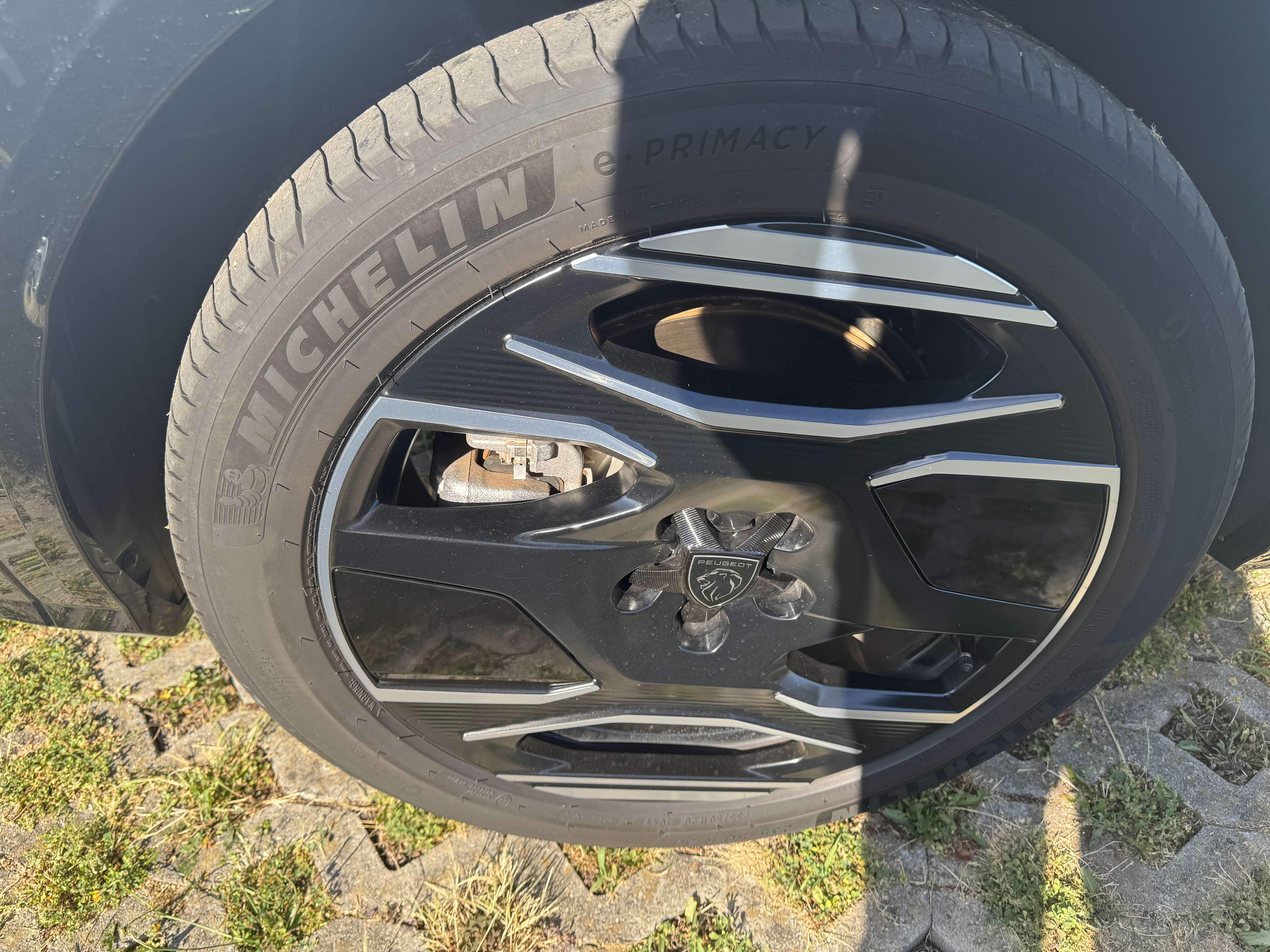 Peugeot 3008 e-3008 73 kWh GT