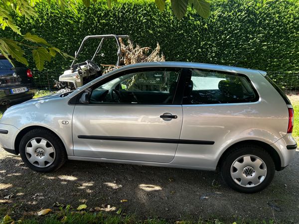 Volkswagen Polo V (2) 1.4 TDI 75 BLUEMOTION TECHNOLOGY ALLSTAR 3P