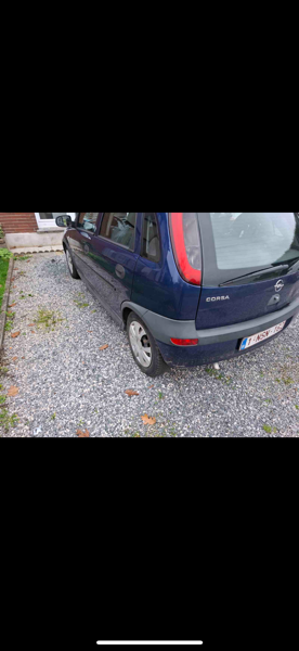 Opel Corsa véhicule très propre non fumeur