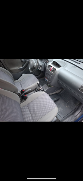 Opel Corsa véhicule très propre non fumeur