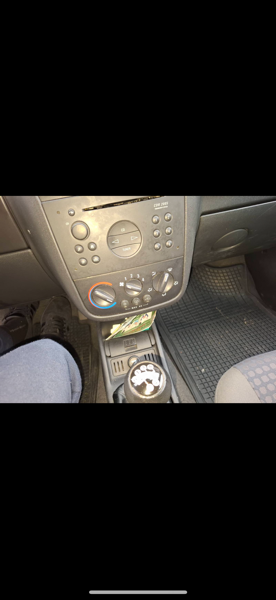 Opel Corsa véhicule très propre non fumeur