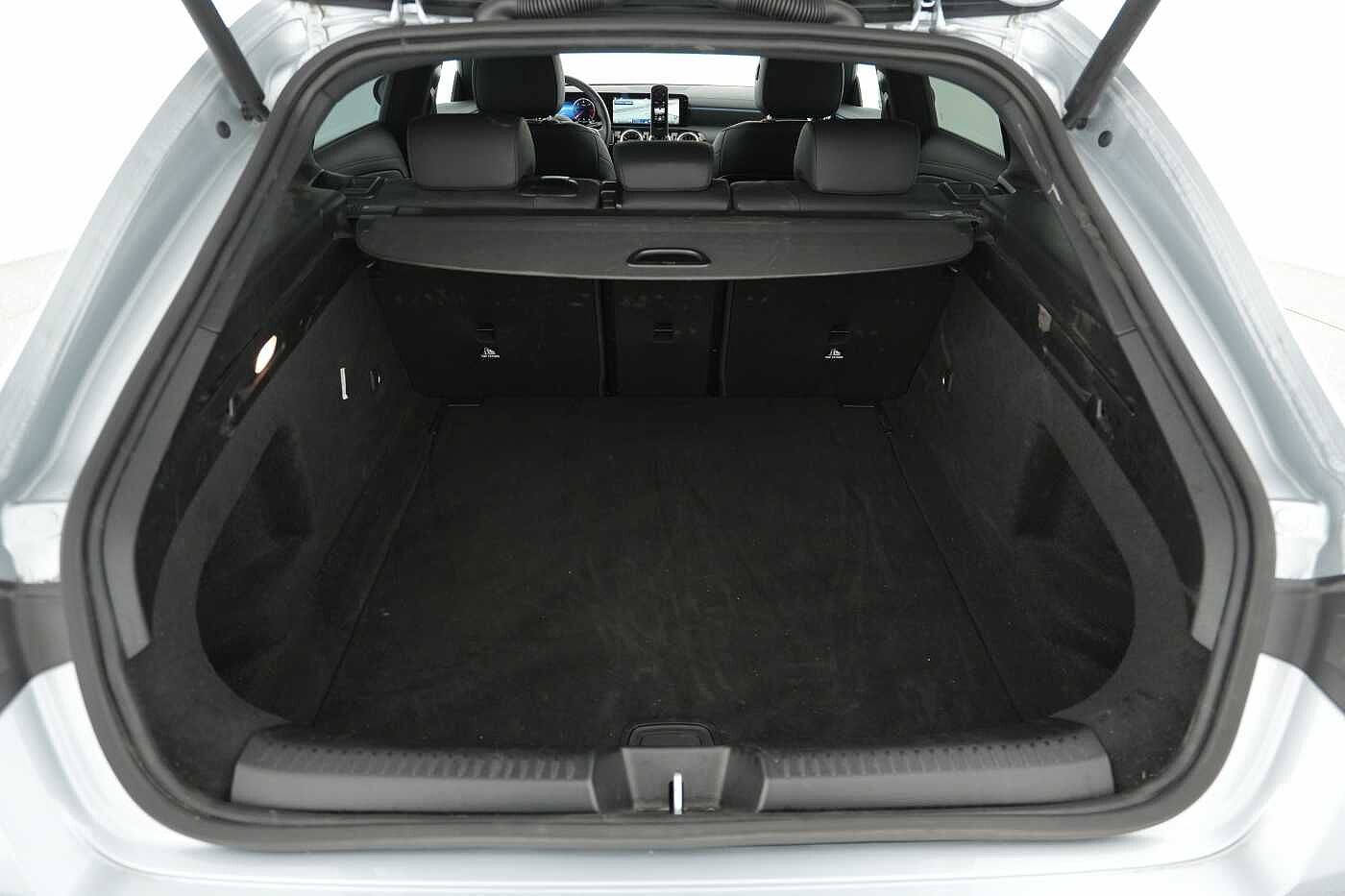 Mercedes-Benz CLA 180  d Shooting Brake