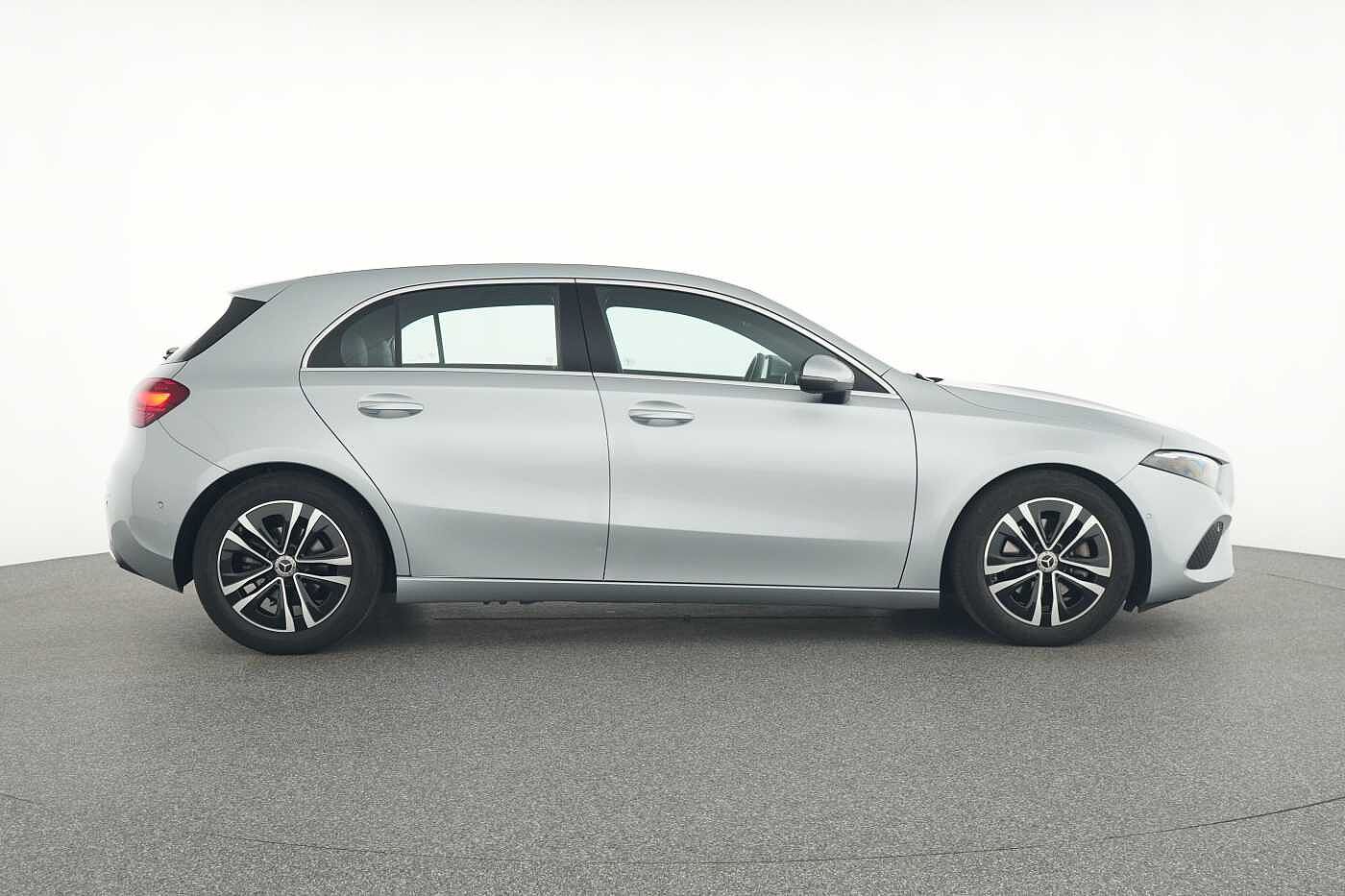 Mercedes-Benz A 180  ...