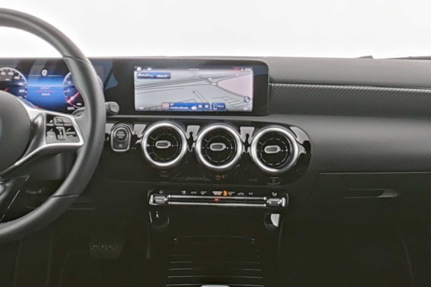 Mercedes-Benz A 180  ...