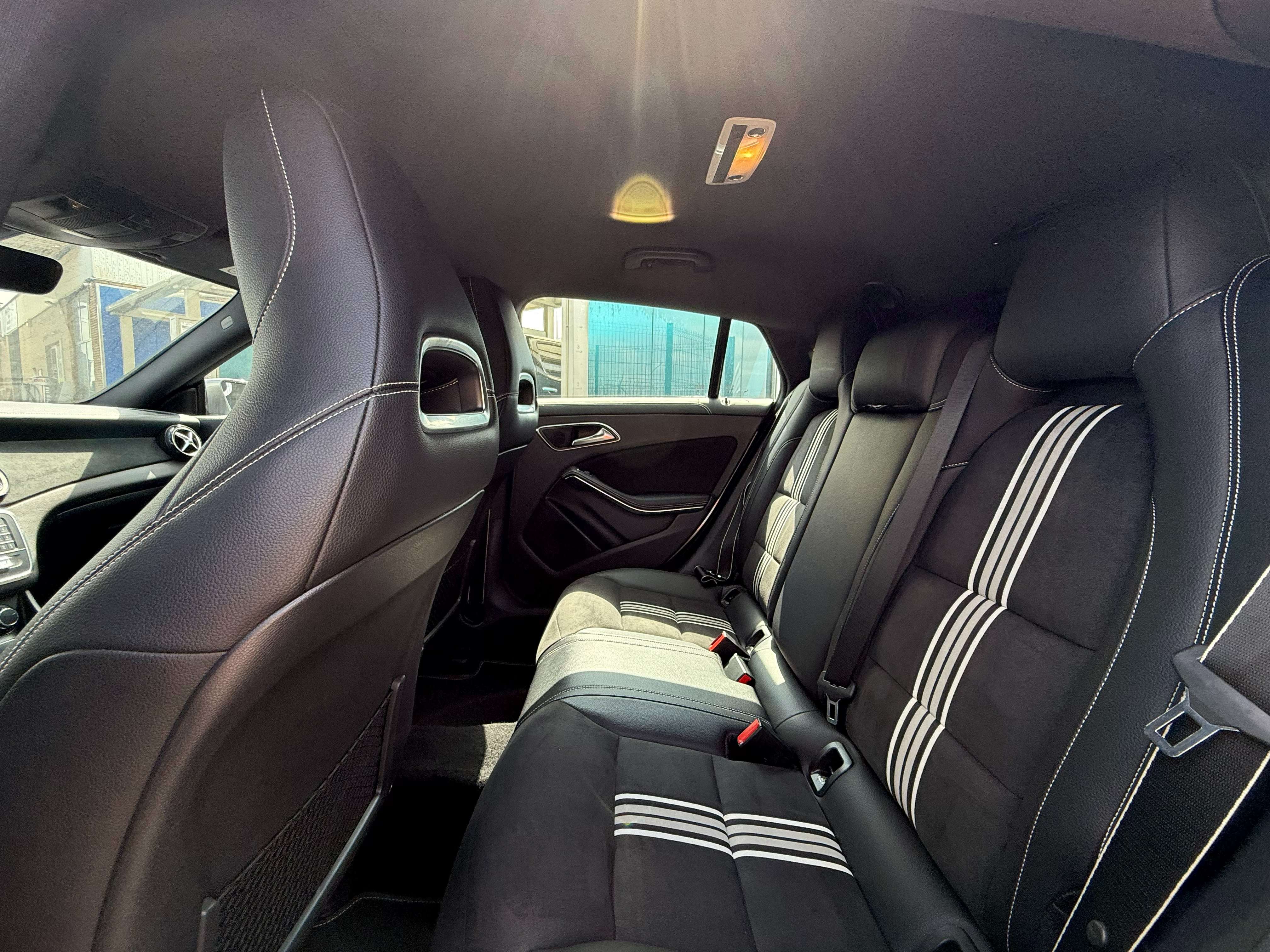 Mercedes-Benz CLA 200 CLA 200/ Boite automatique / Capteurs av. et arr.
