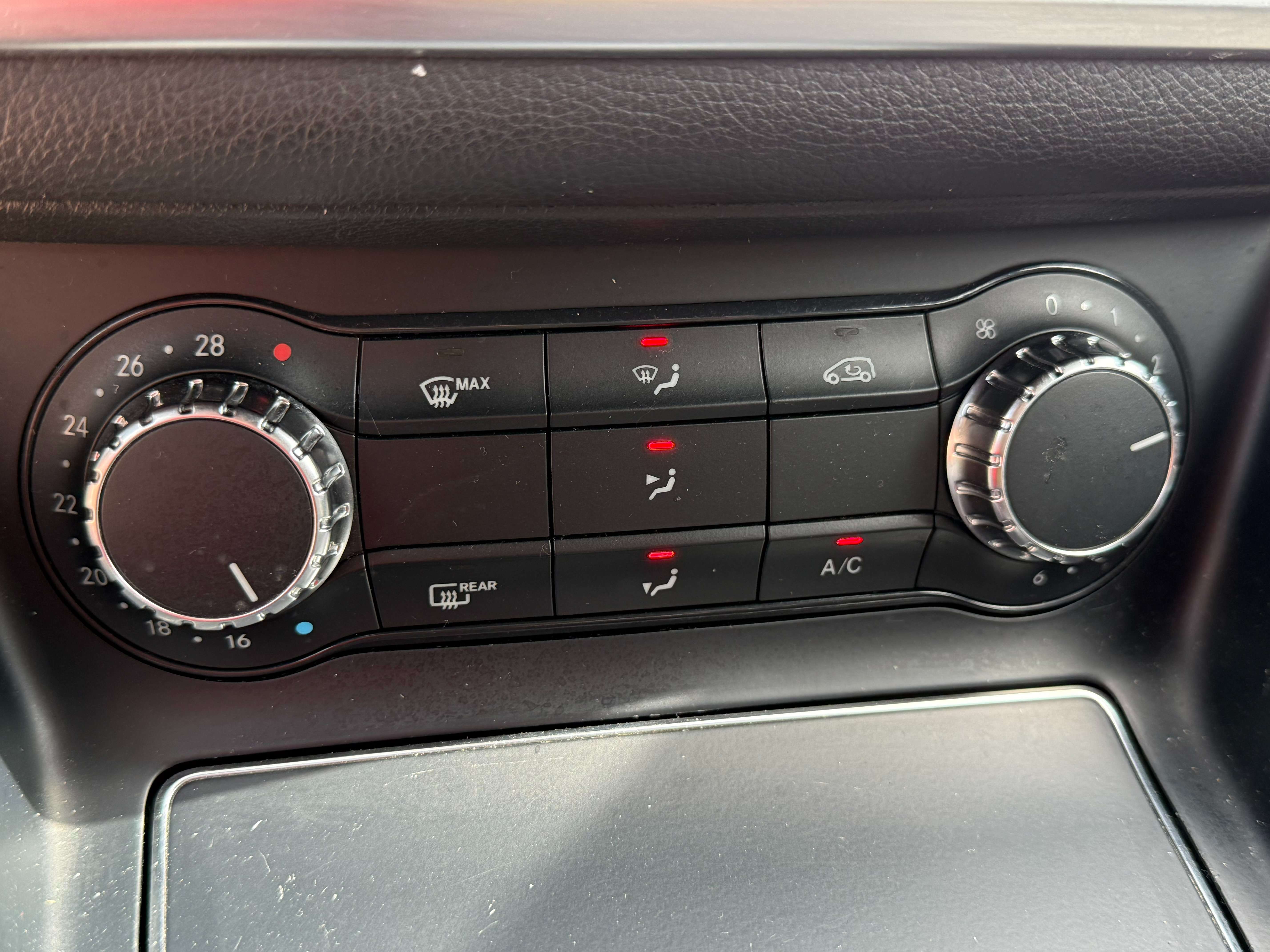 Mercedes-Benz CLA 200 CLA 200/ Boite automatique / Capteurs av. et arr.