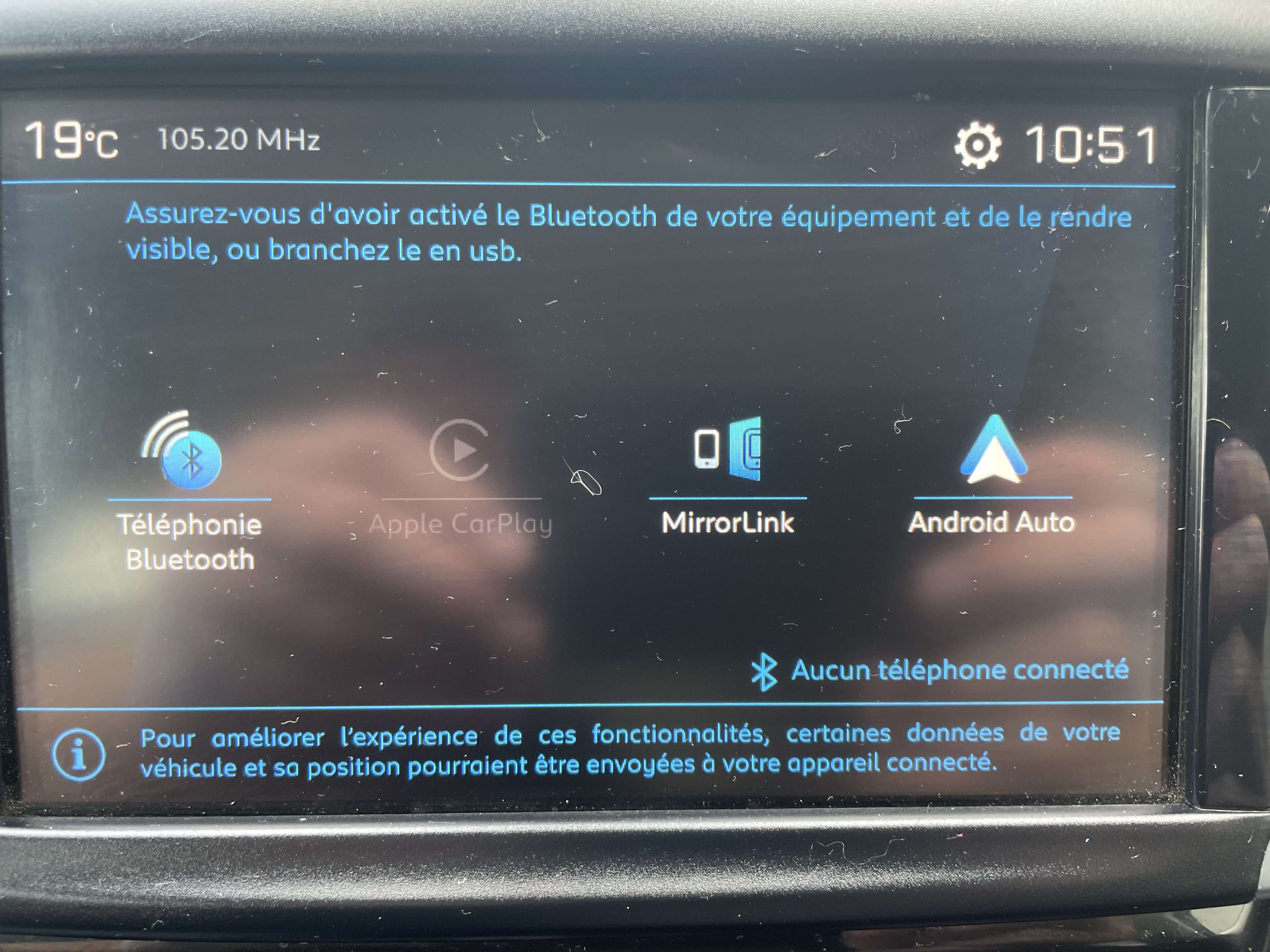Peugeot 208 1.2 ESSENCE 82 CH SIGNATURE/CLIM/JA/APPLE CAR PLAY