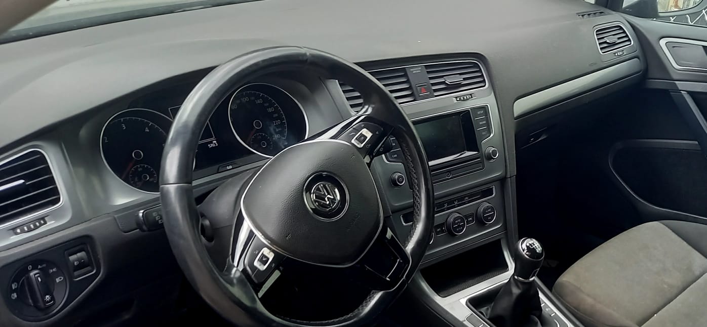 Volkswagen Golf VII 1.6 TDI 110 BLUEMOTION TECHNOLOGY TRENDLINE 3P