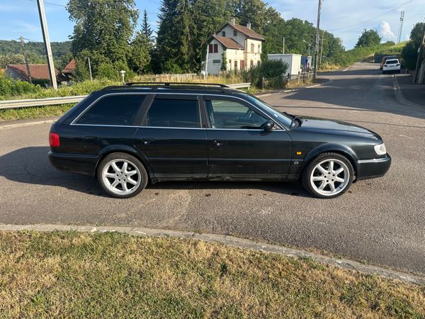 Audi S6 Audi S6 c4 v8 avant