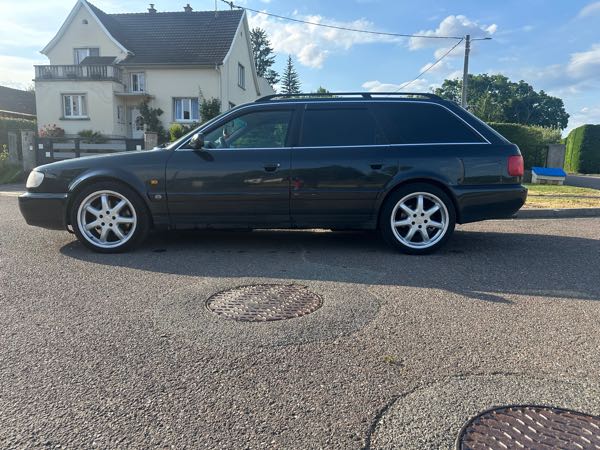 Audi S6 Audi S6 c4 v8 avant