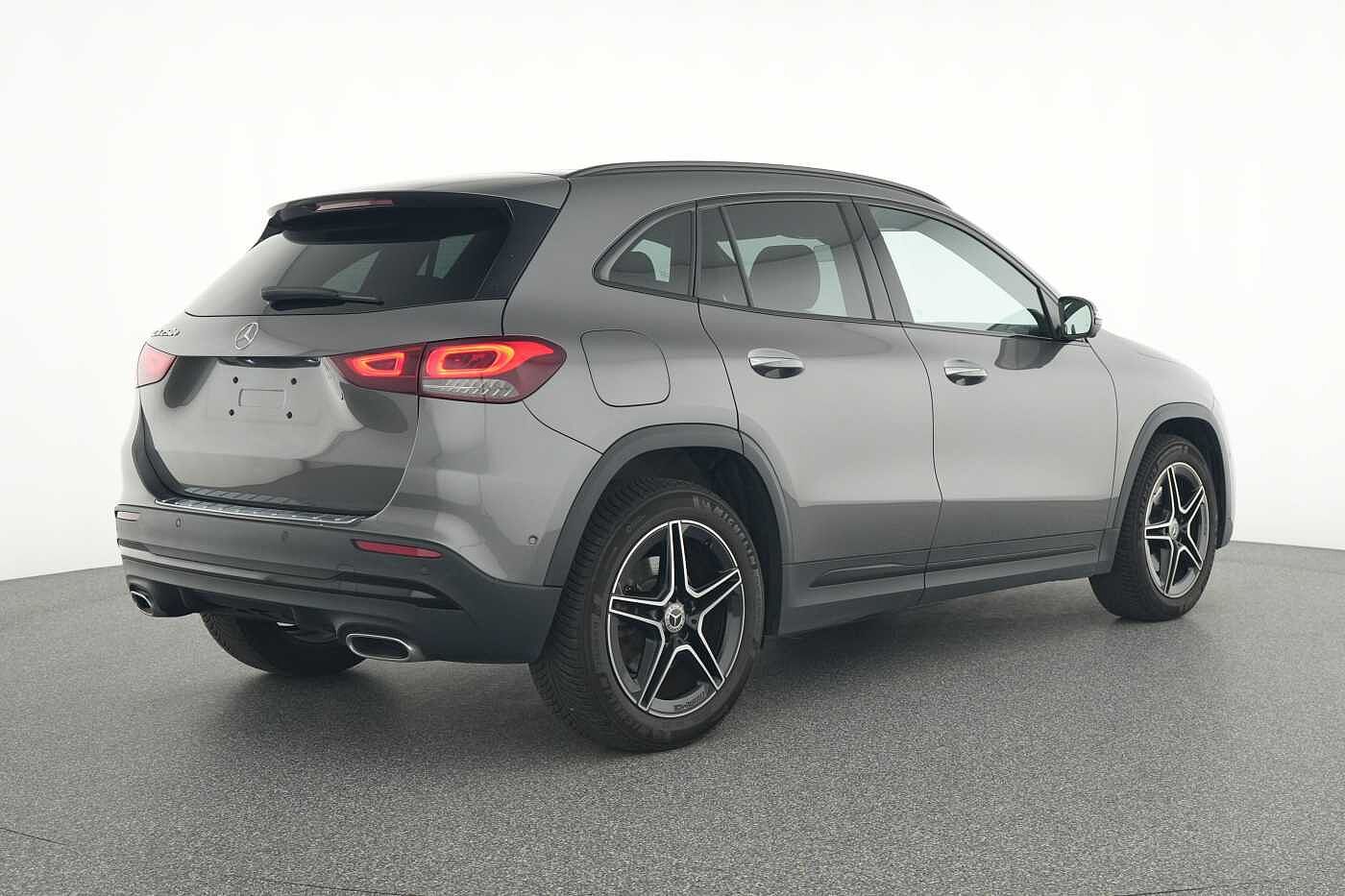 Mercedes-Benz GLA 250  e AMG Line