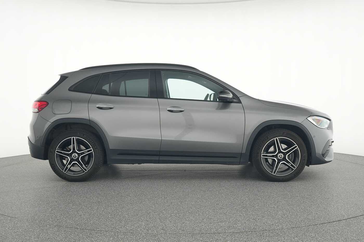 Mercedes-Benz GLA 250  e AMG Line