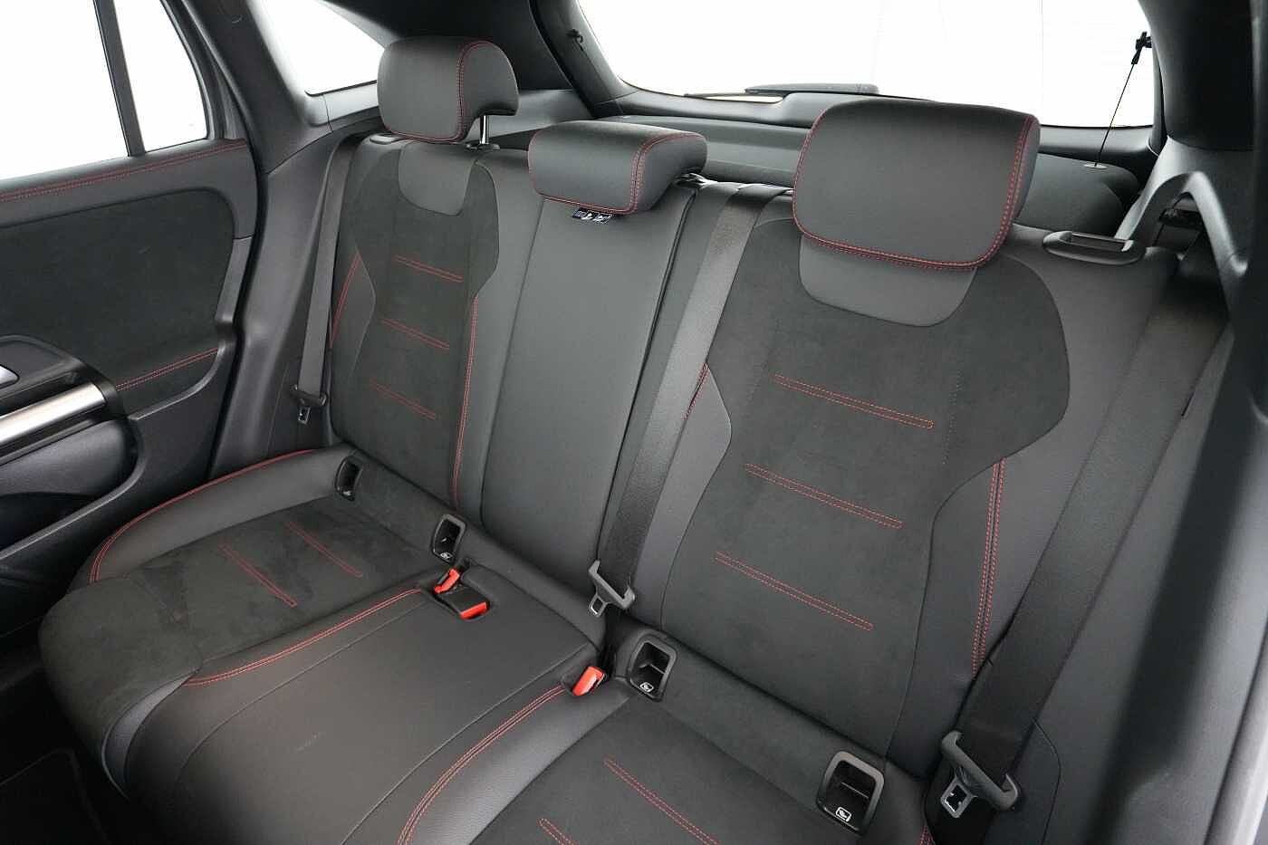 Mercedes-Benz GLA 250  e AMG Line