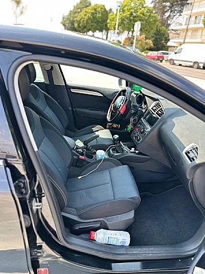 Citroen C4 1.6 HDI 110 BY LOEB