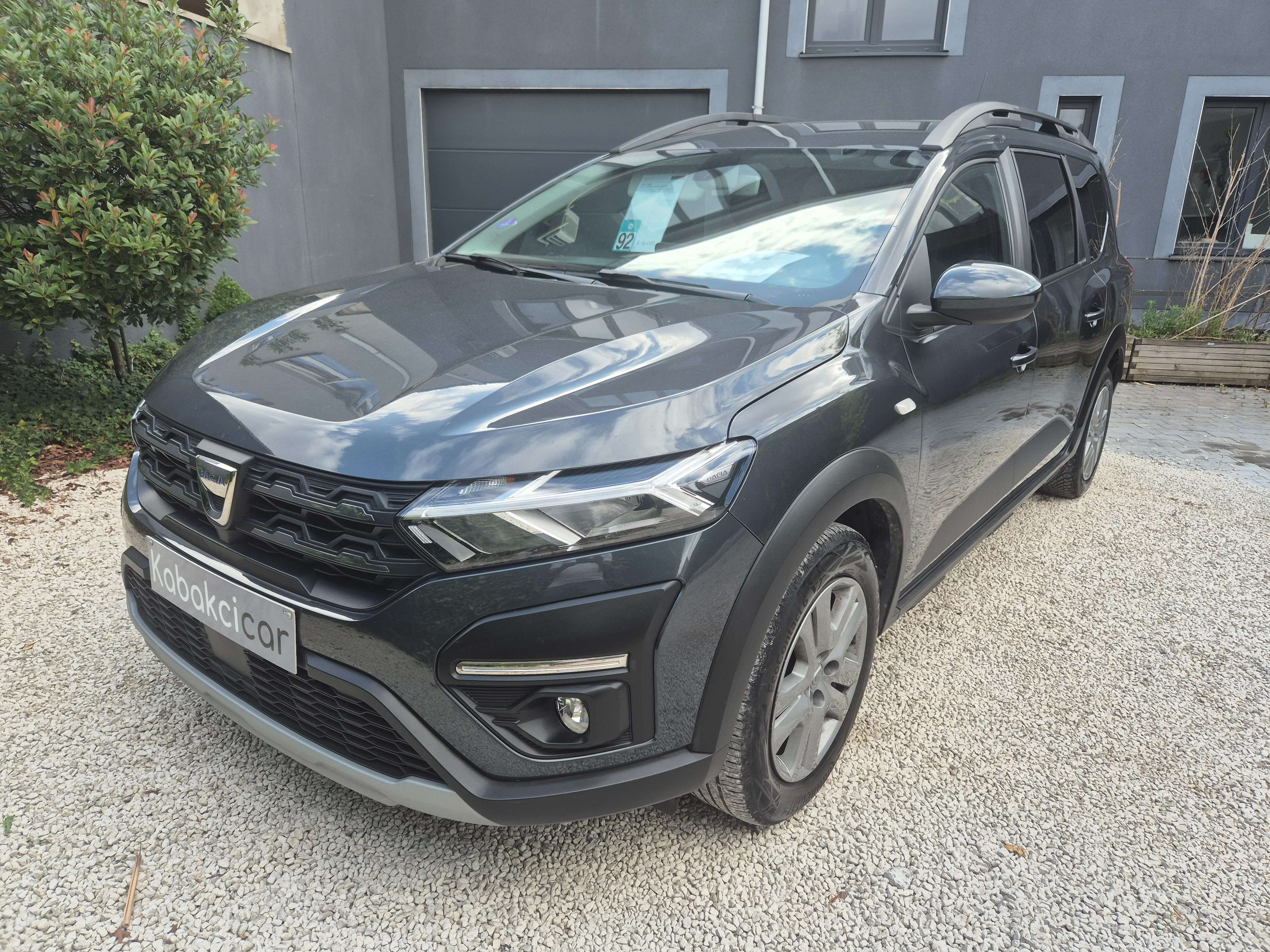 Dacia Jogger TCe 100 Comfort - LPG Economique à l'Usage et Faible KM - Garantie 12 Mois avec Entretien Effectué - Zone LEZ Ok 12/2034