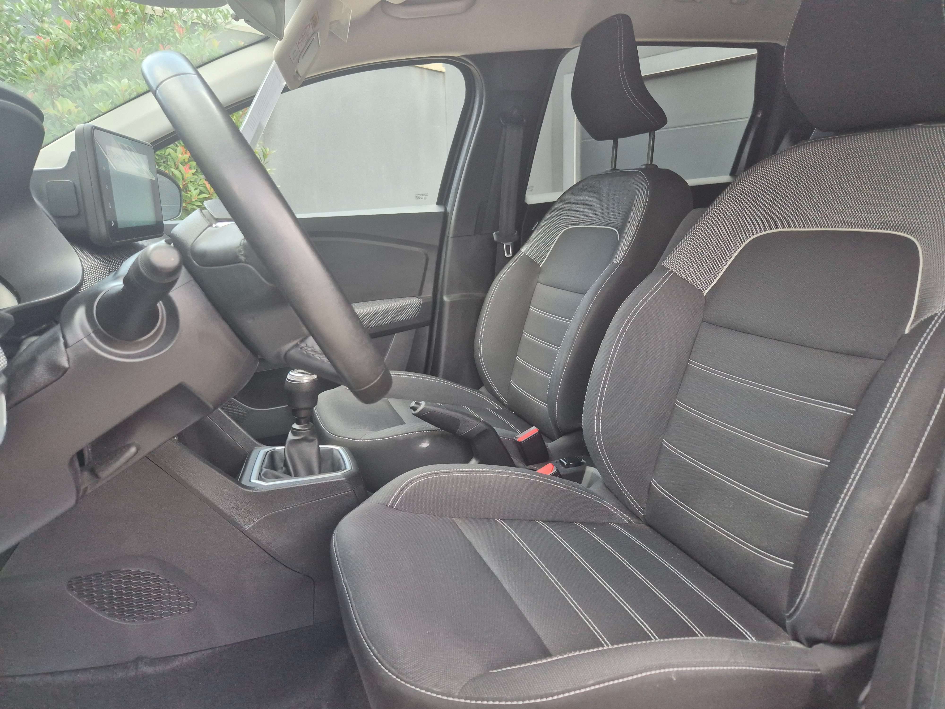 Dacia Jogger TCe 100 Comfort - LPG Economique à l'Usage et Faible KM - Garantie 12 Mois avec Entretien Effectué - Zone LEZ Ok 12/2034