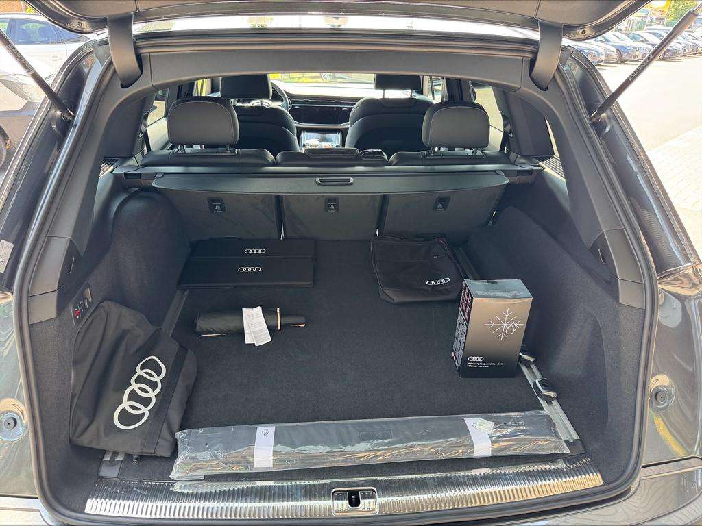 Audi Q7 Audi Q7 SUV  S line 55 TFSI e quattro 290 kW tiptronic