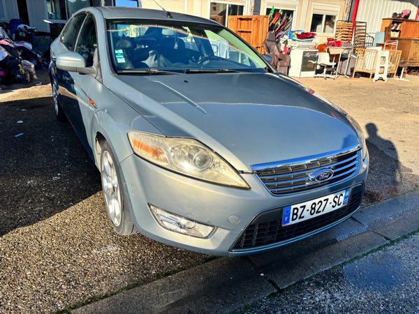 Ford Mondeo III (2) 1.8 TDCI 125 GHIA BVM6 5P