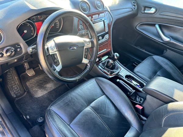 Ford Mondeo III (2) 1.8 TDCI 125 GHIA BVM6 5P
