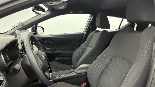 Toyota C-hr Toyota C-HR DYNAMIC BUSINESS 2.0 HYBRIDE 184