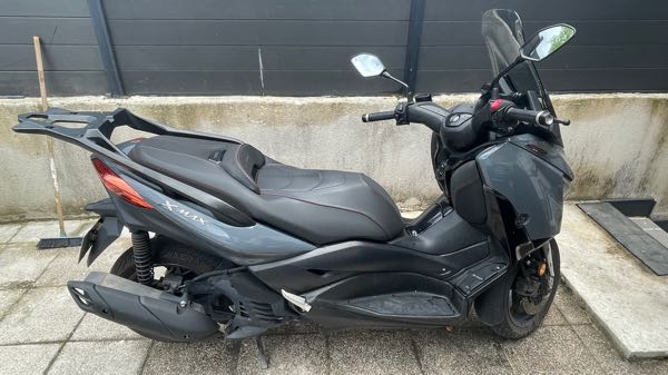 YAMAHA X-MAX