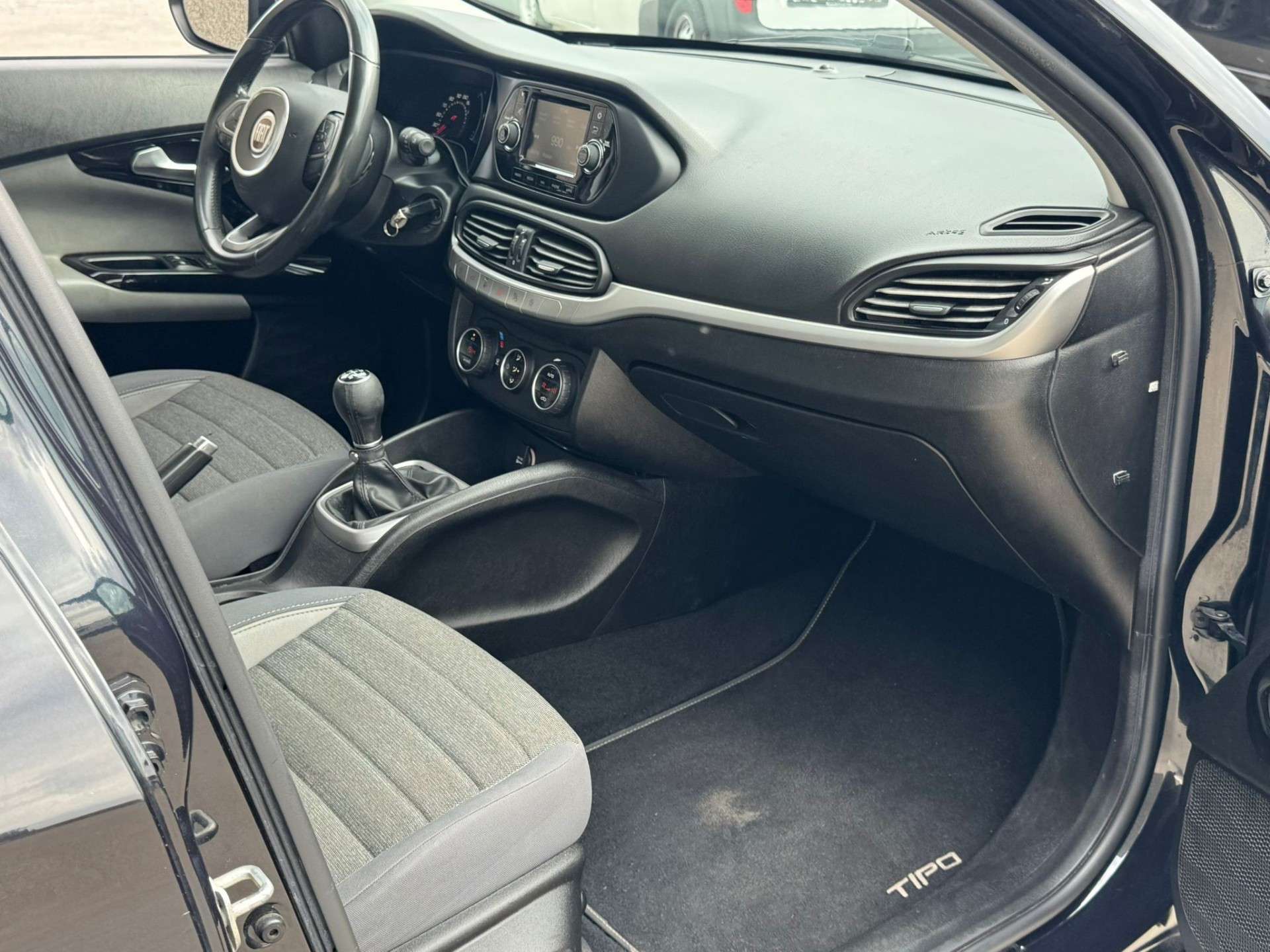 Fiat Tipo Tipo 1.3 MultiJet Lounge//GPS/USB//GARANTIE 12M