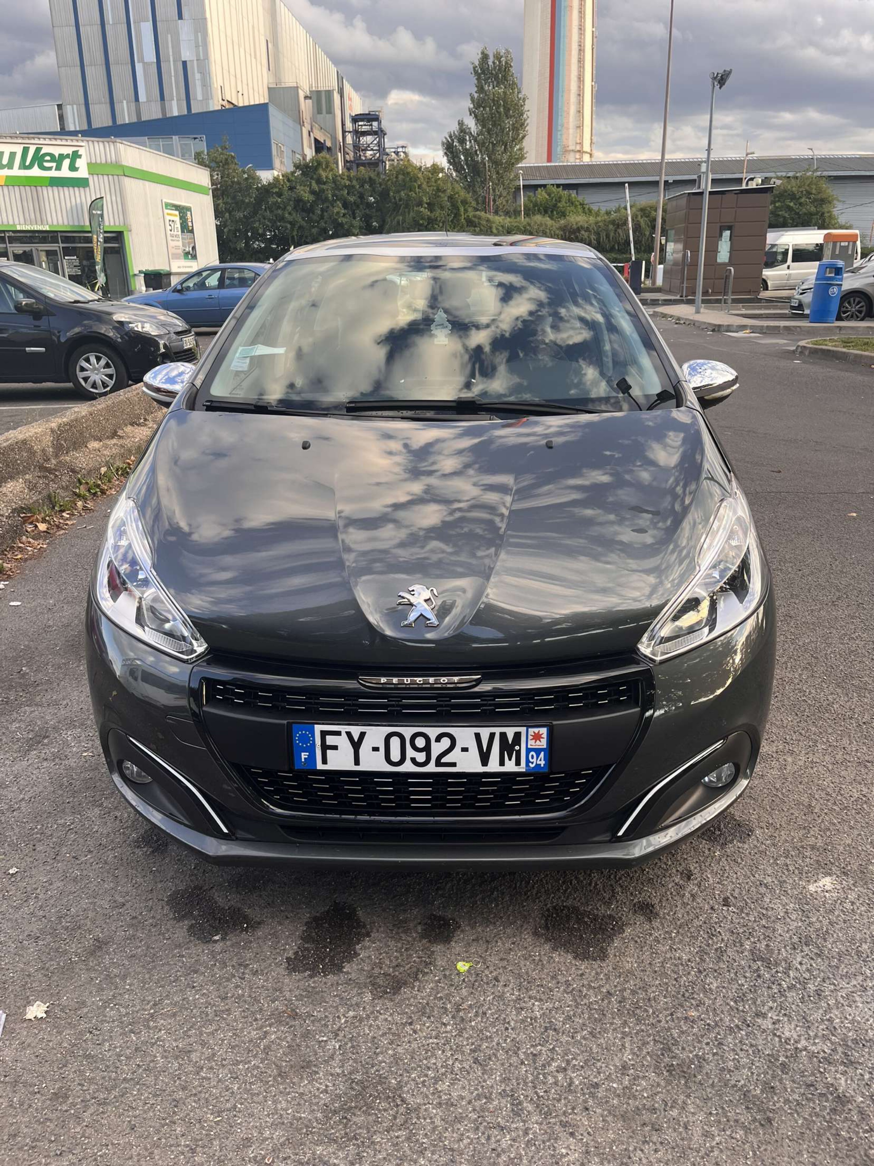 Peugeot 208 (2) 1.2 PURETECH 82 ALLURE 5P