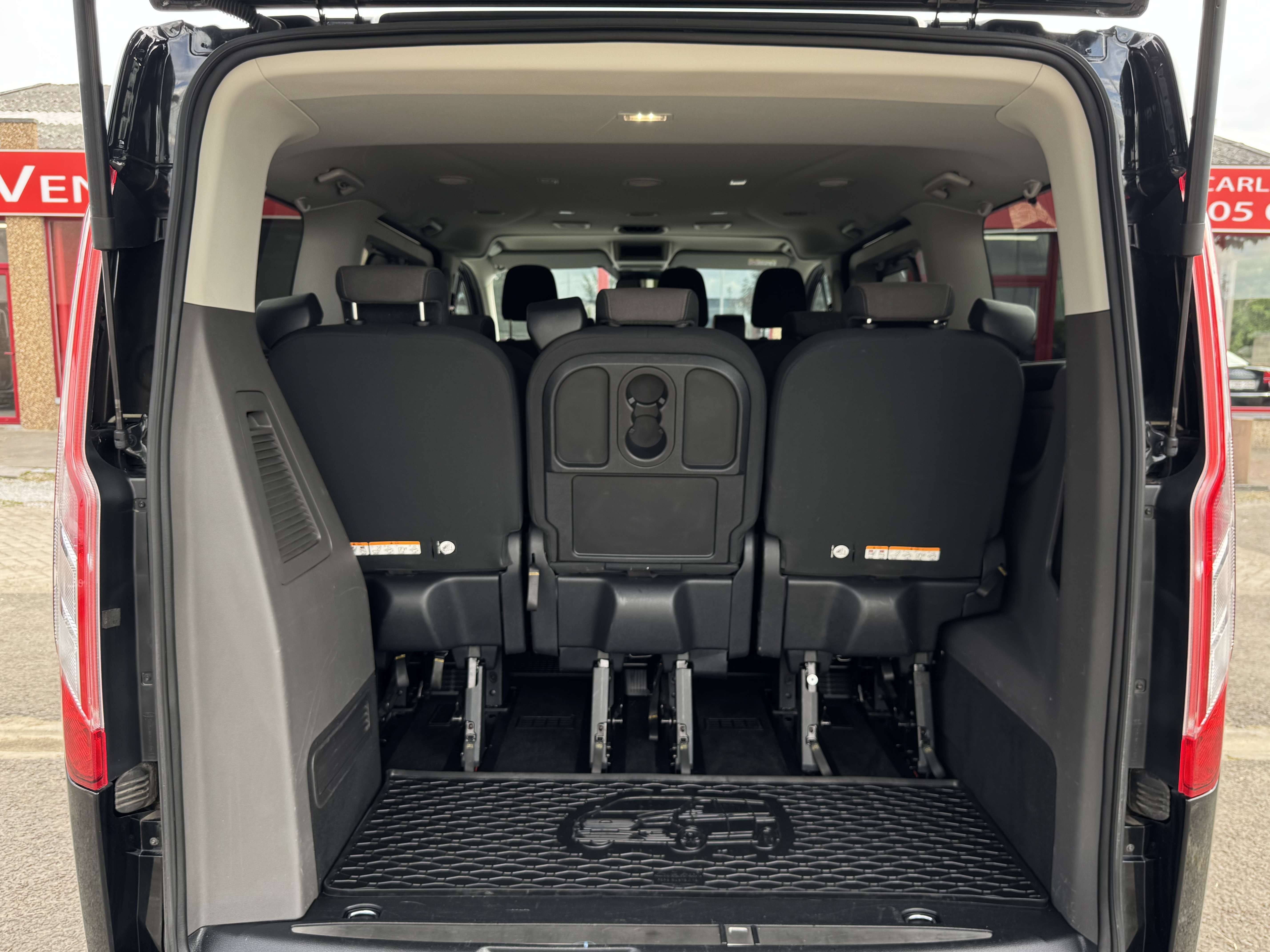 Ford Tourneo Custom 2.O  TITANIUM 9PLACES CAM LED GPS GARANTIE1AN
