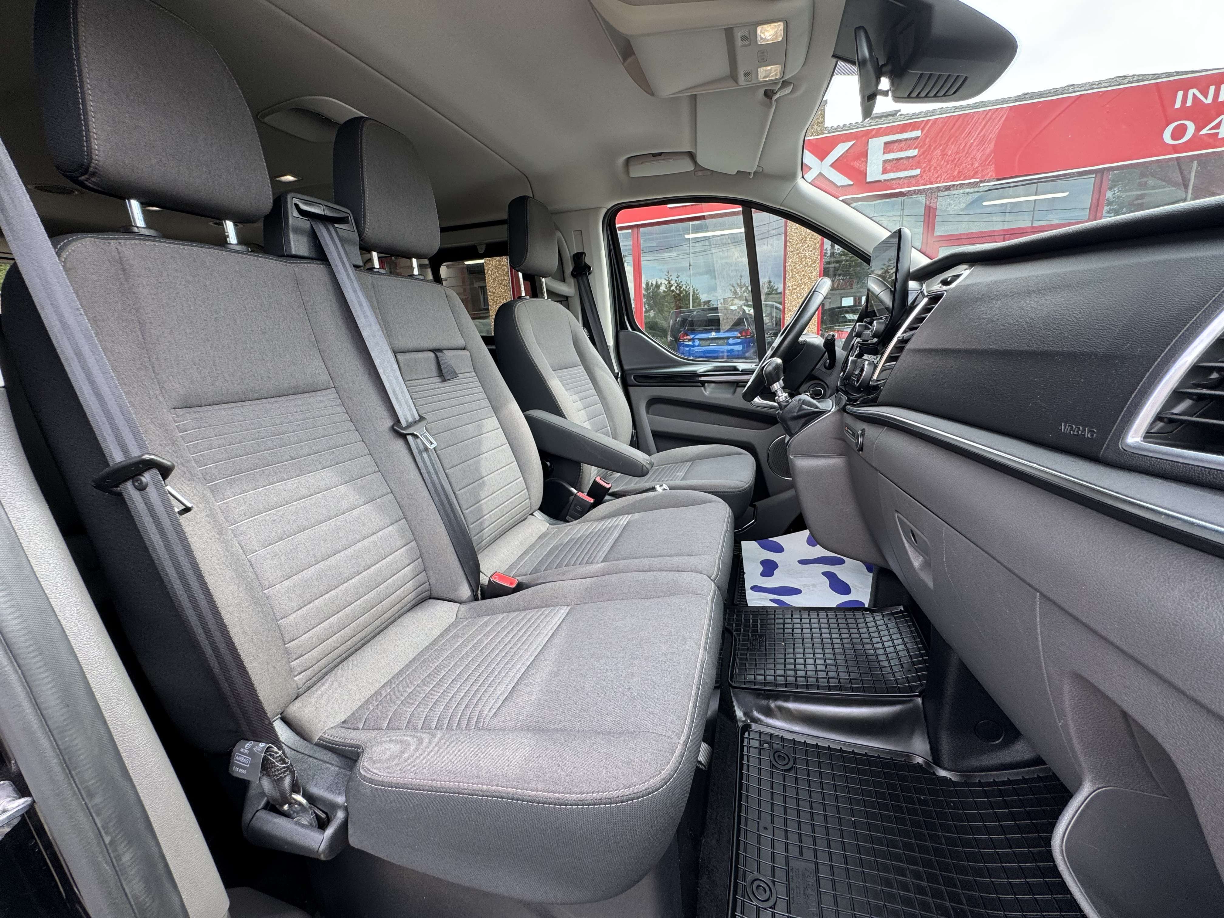 Ford Tourneo Custom 2.O  TITANIUM 9PLACES CAM LED GPS GARANTIE1AN