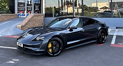 Porsche Taycan 4S Chrono 530 PERFORMANCE Plus Design' Panorama... 1er Main