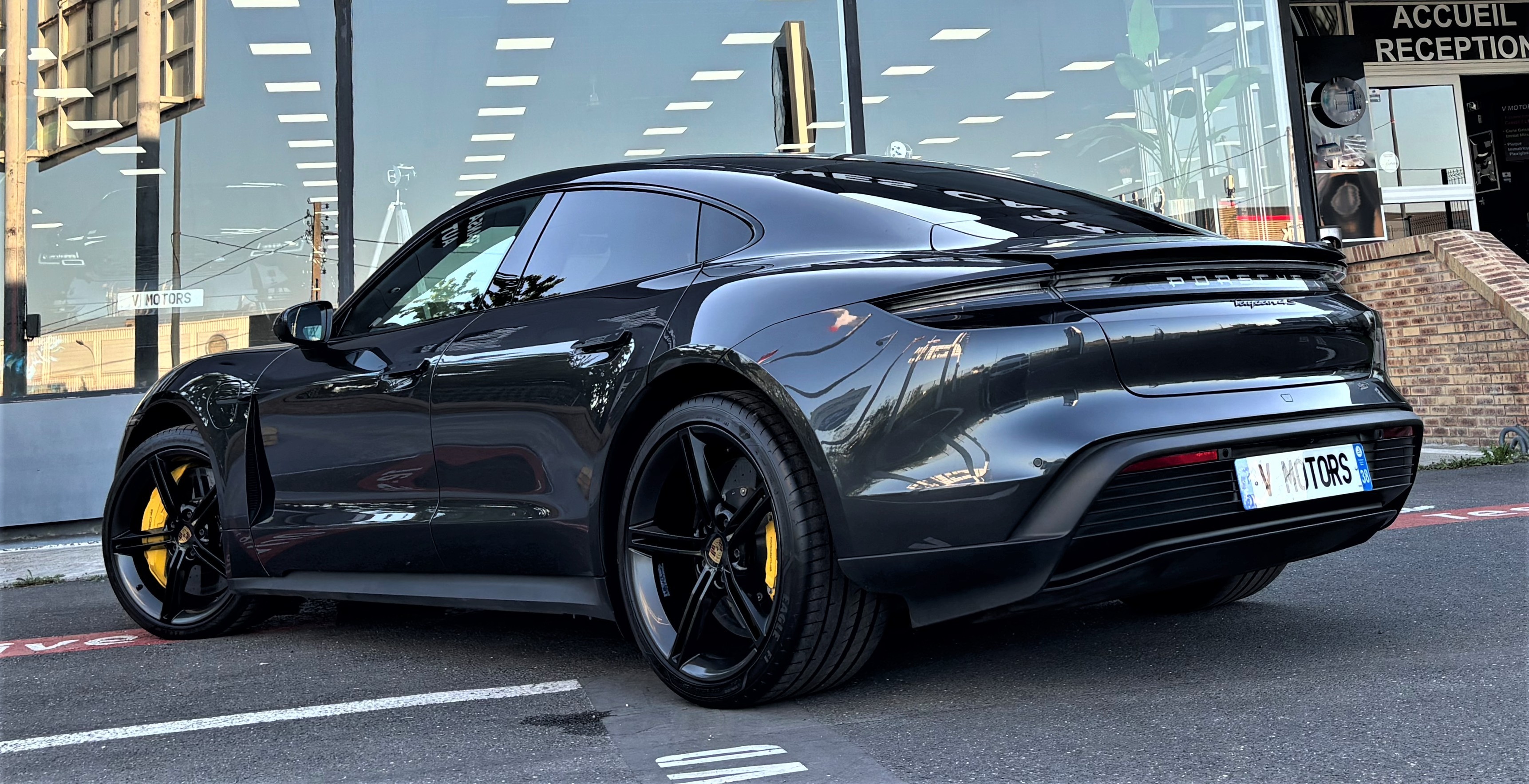 Porsche Taycan 4S Chrono 530 PERFORMANCE Plus Design' Panorama... 1er Main