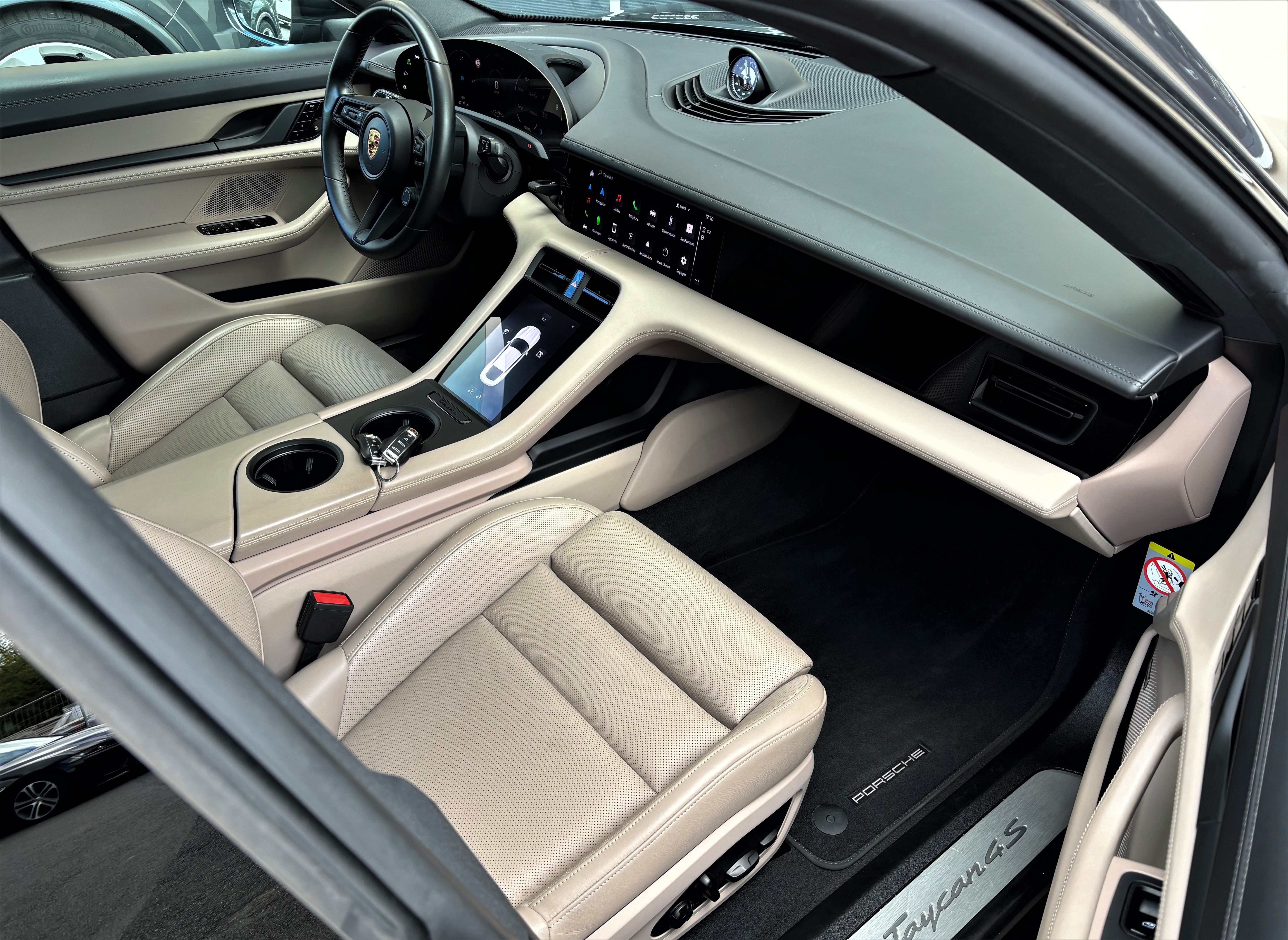 Porsche Taycan 4S Chrono 530 PERFORMANCE Plus Design' Panorama... 1er Main
