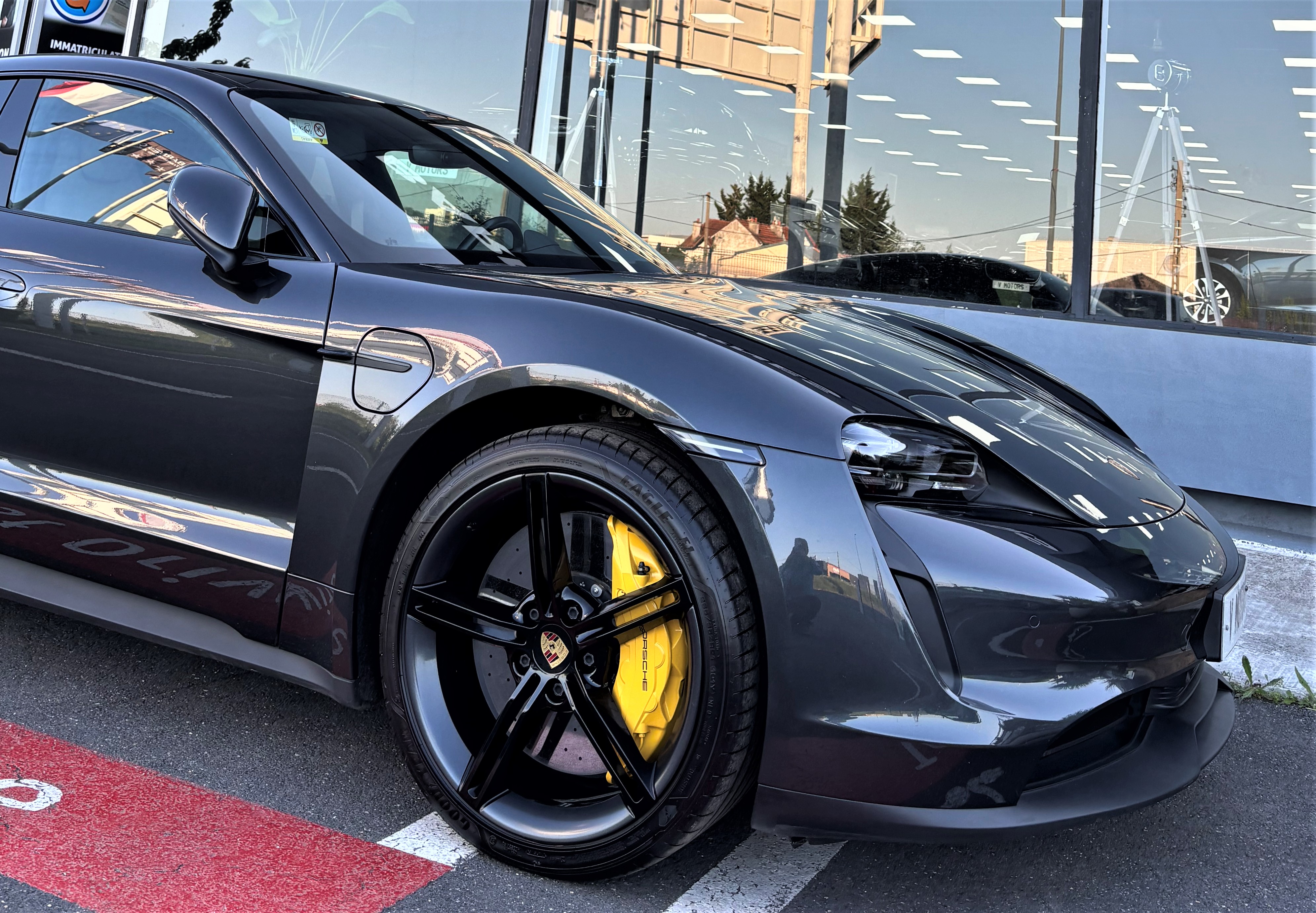 Porsche Taycan 4S Chrono 530 PERFORMANCE Plus Design' Panorama... 1er Main