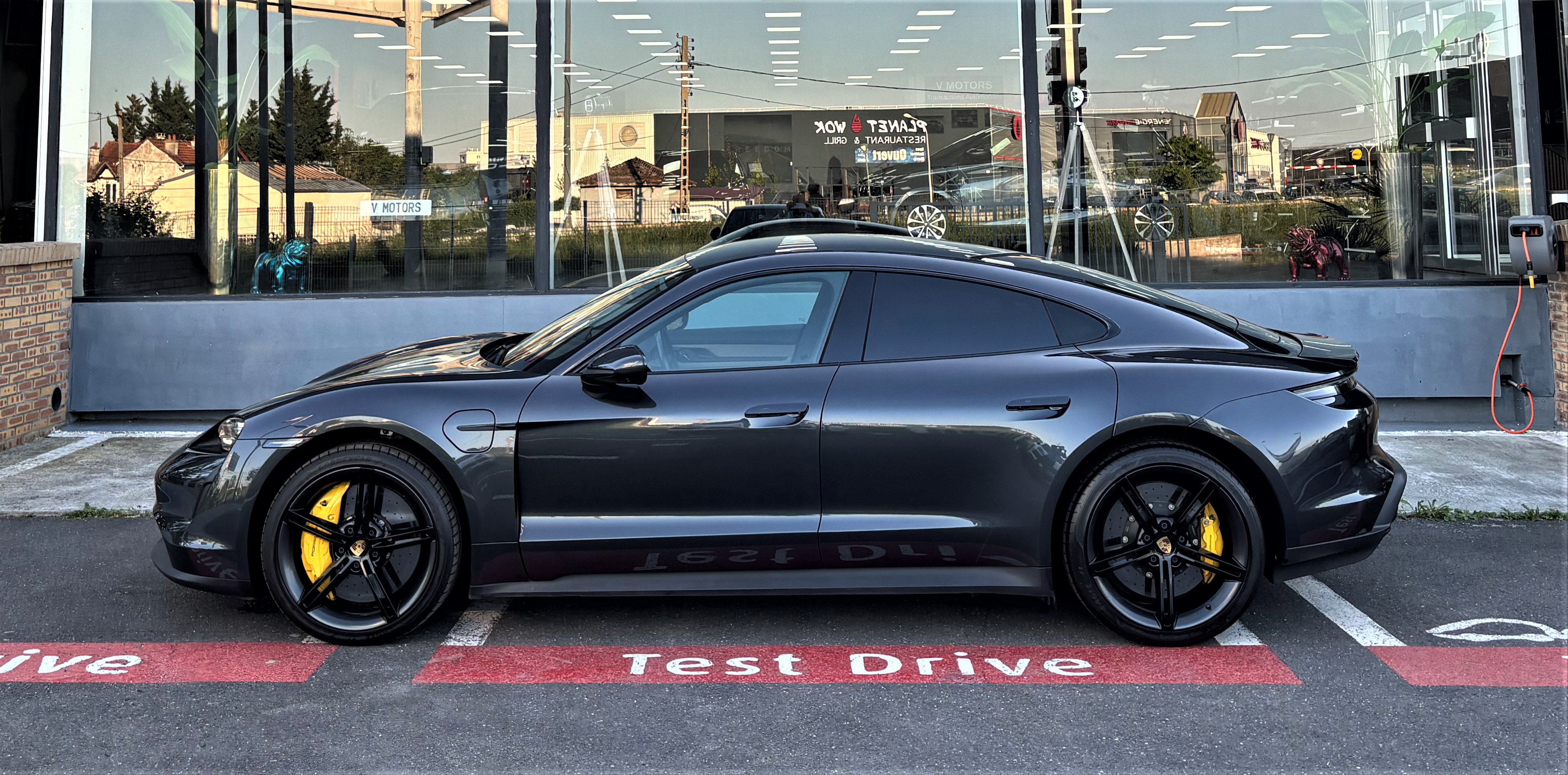 Porsche Taycan 4S Chrono 530 PERFORMANCE Plus Design' Panorama... 1er Main