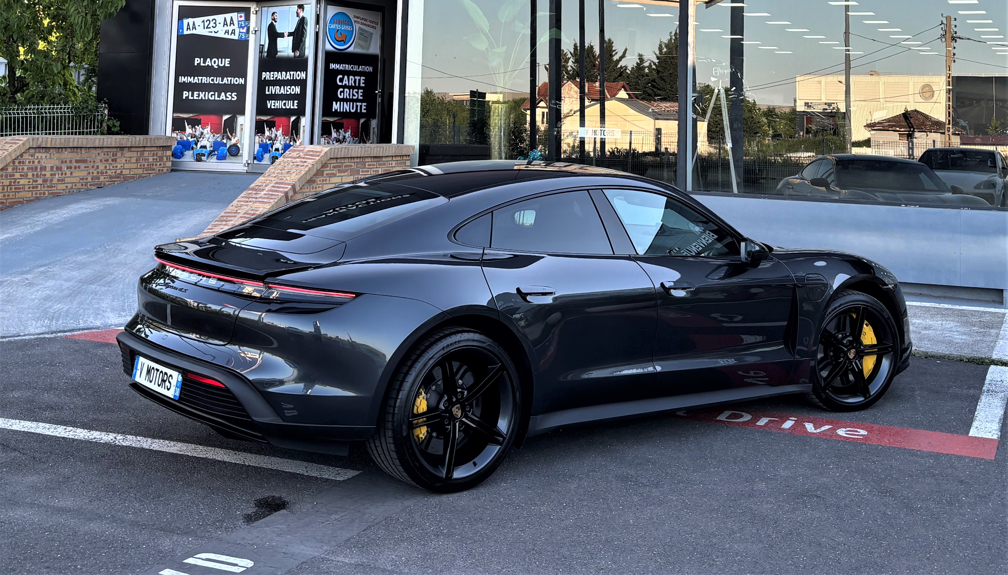 Porsche Taycan 4S Chrono 530 PERFORMANCE Plus Design' Panorama... 1er Main