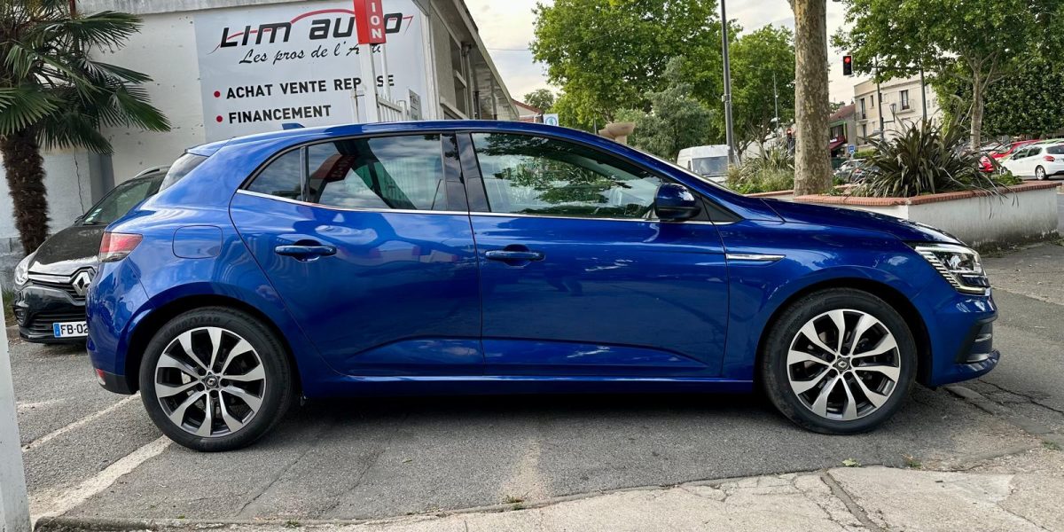 Renault Megane IV 1.5 Blue dCi 115 INTENS EDC **1 ère MAIN**