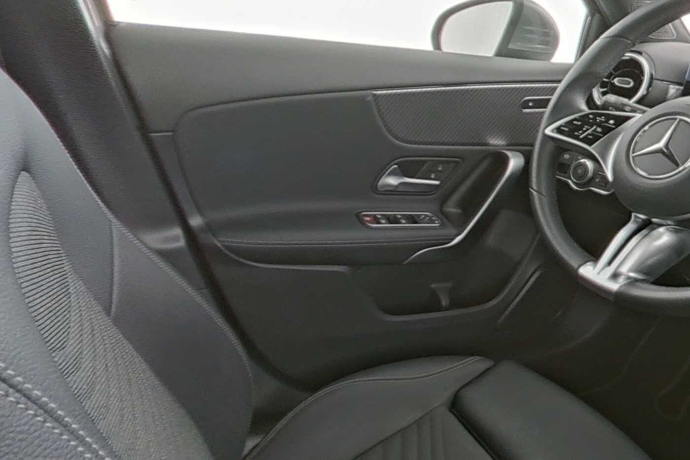 Mercedes-Benz A 180  d Progressive