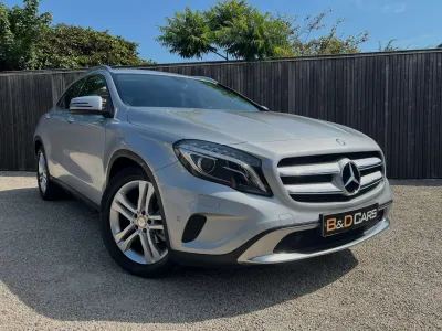 Mercedes-Benz GLA 180 GLA 180 7G-DCT 1steHAND/1MAIN