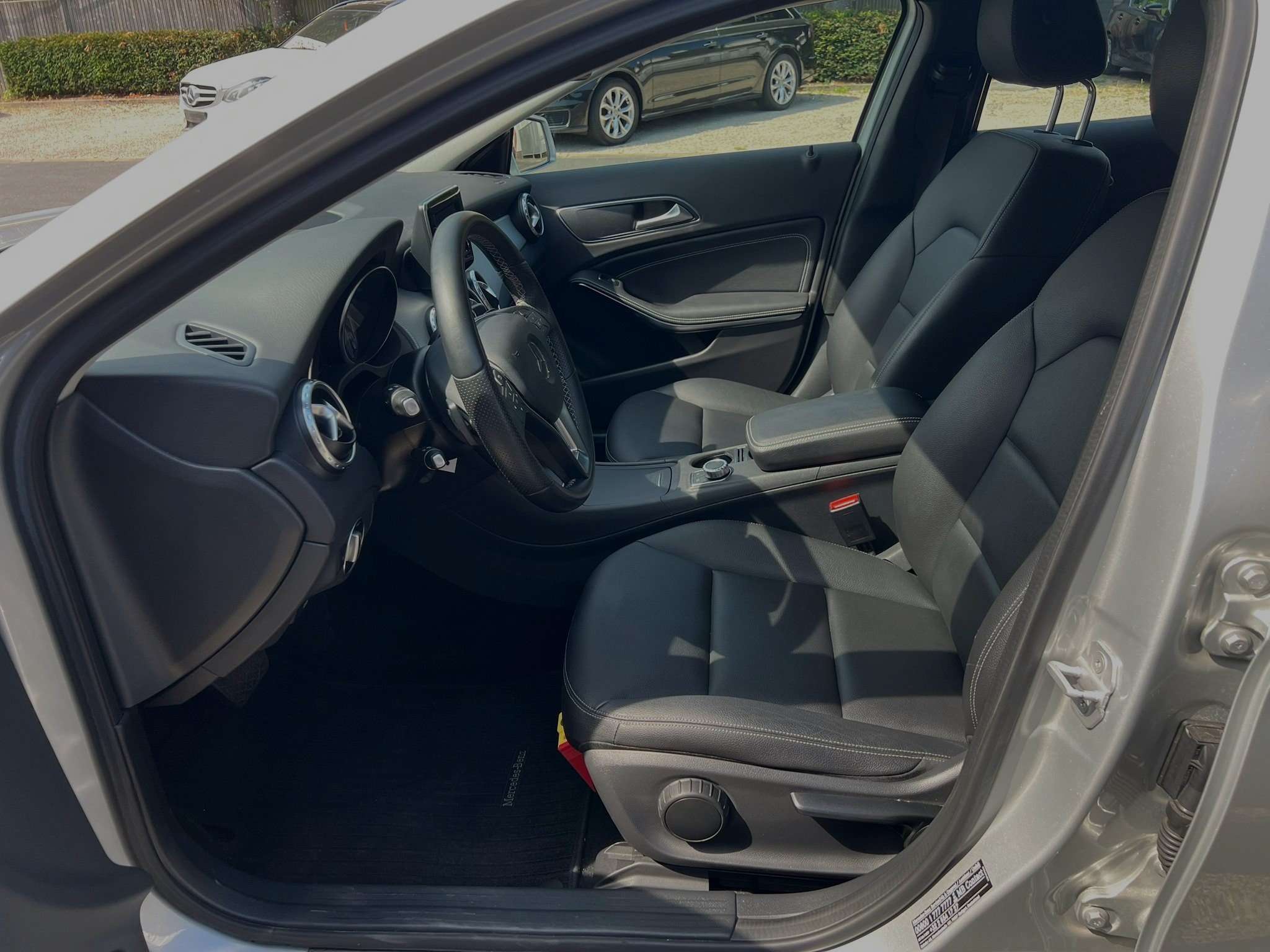 Mercedes-Benz GLA 180 GLA 180 7G-DCT 1steHAND/1MAIN