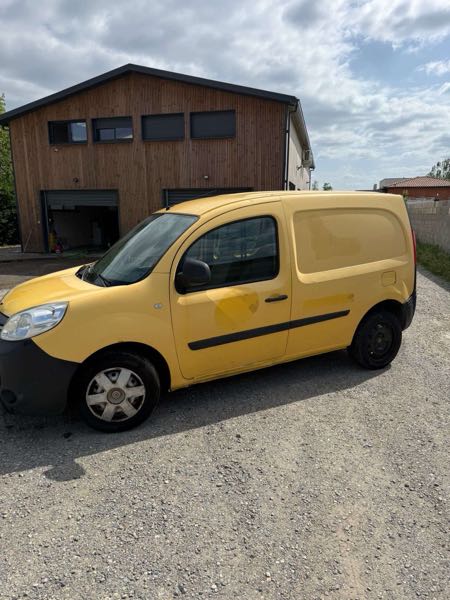 Renault Kangoo e-tech kangoo Renault jaune,noir