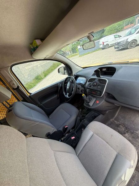 Renault Kangoo e-tech kangoo Renault jaune,noir