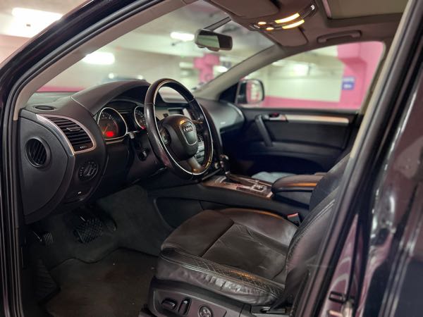 Audi Q7 (2) 3.0 V6 TDI 245 AVUS 6PL