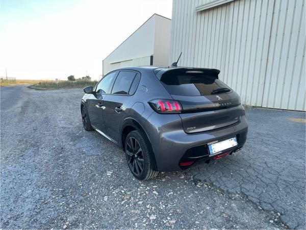 Peugeot 208 PEUGEOT 208 II 130 S&S GT PACK EAT8 TOIT PANO FULL 2022