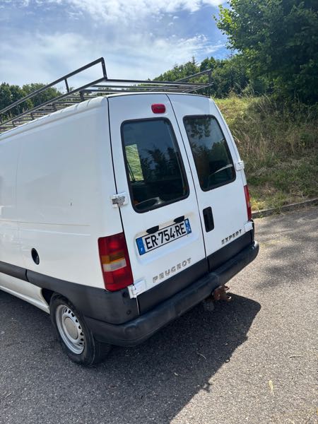 Peugeot Expert II FOURGON TOLE STANDARD 220C 1.9 D