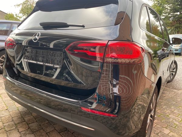 Mercedes-Benz Classe B III 180 D d Launch EDITION BVA8