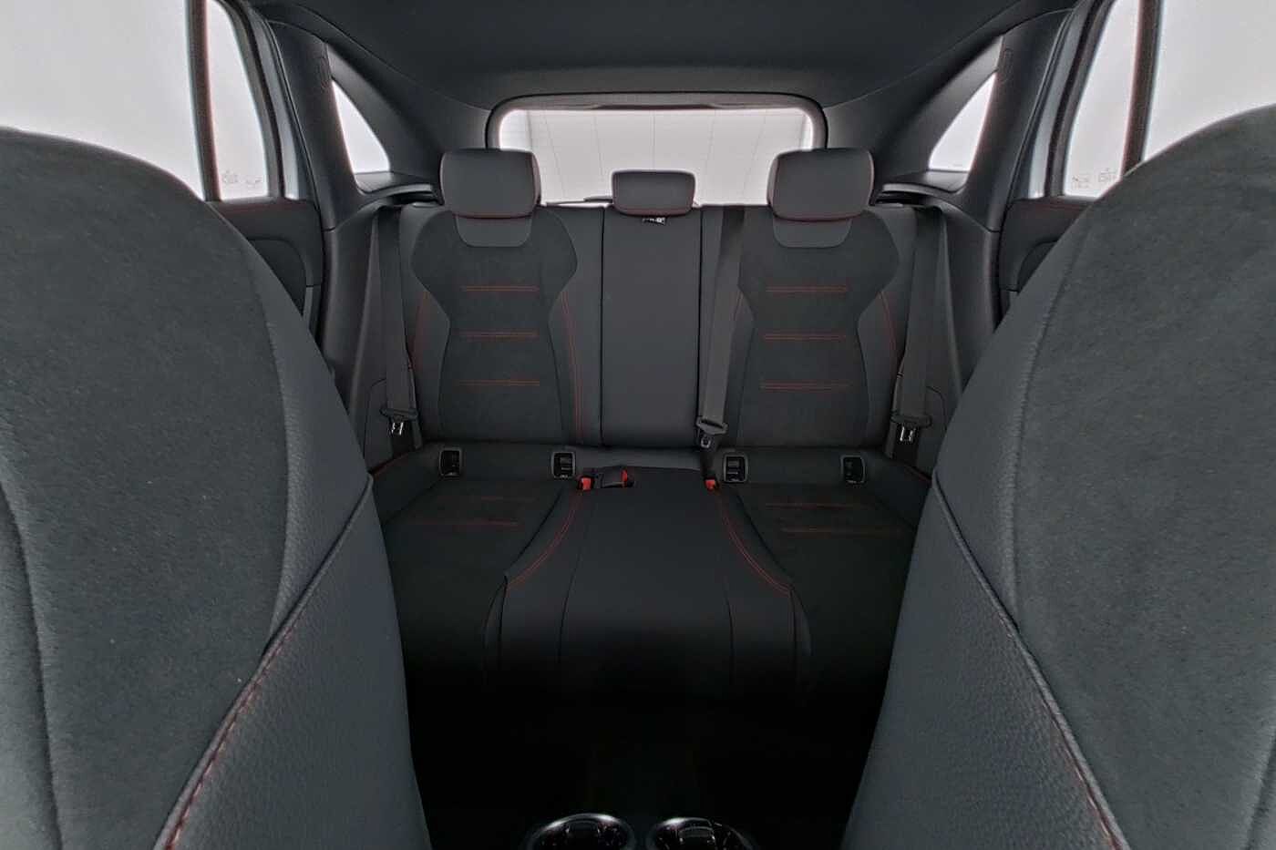 Mercedes-Benz GLA 250  e AMG Line