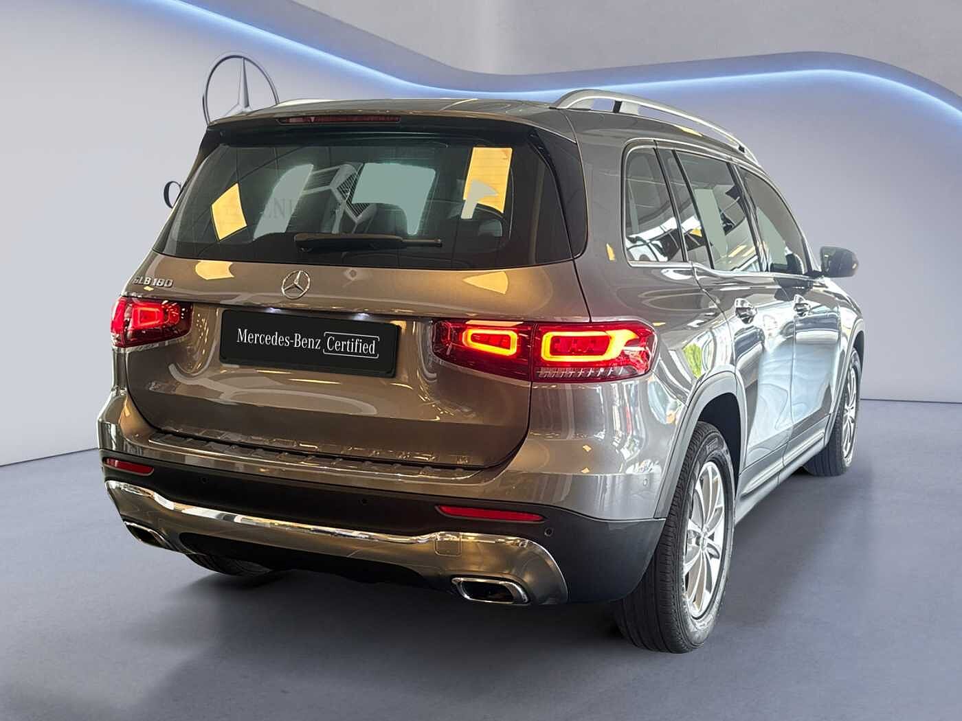 Mercedes-Benz GLB 180  ...