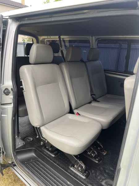 Volkswagen T5 Bonjour, je mets en vente mon T5 de 2010 avec sa motorisati