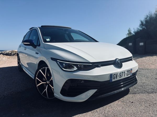 Volkswagen Golf Golf 8 R 2.0l tsi 320ch DSG7 + SUIVI VW + TOIT OUVRANT